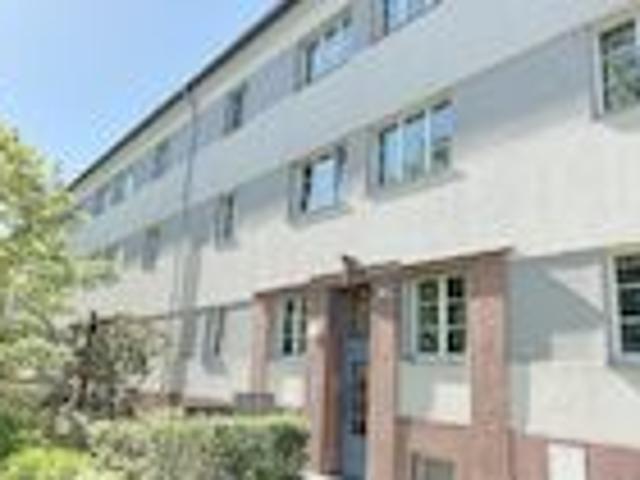 kompakte 3 Zi. Whg in Seidnitz | Loggia & Wanne