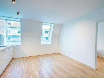 Kompakte 3 Zimmer DG Wohnung mit optionalem Balkon