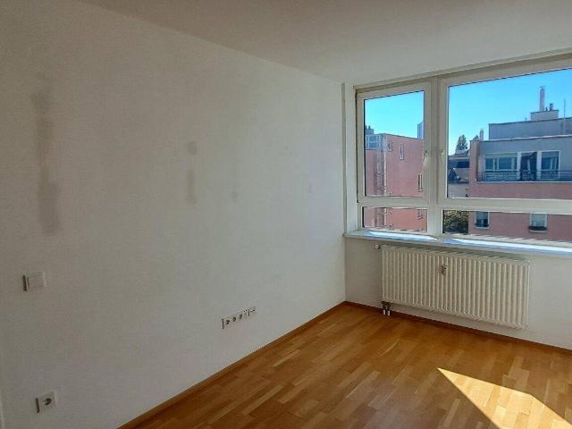 Kompakte 3 Zimmerwohnung mit Top Blick in den Hof!