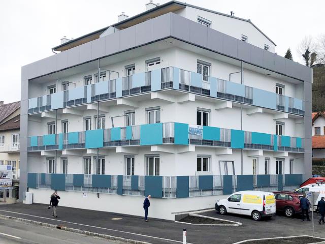 Kompakte Wohnung im 1. OG mit Loggia