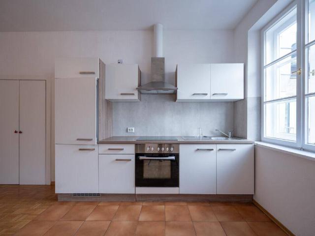 Kompakte Altbauwohnung in der Stadt!
