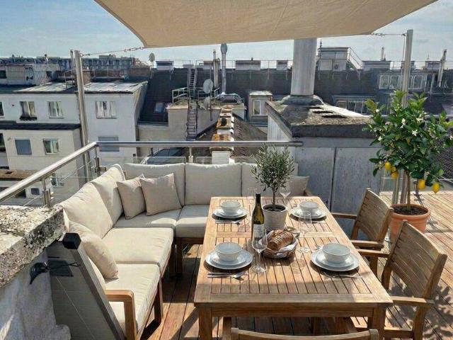 Kompakte Dachgeschoß Einheit mit eigener Dachterrasse