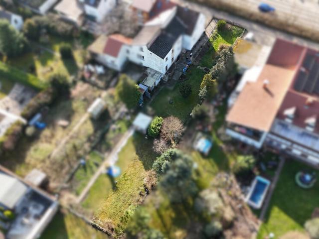 Kompakte Doppelhaushälfte mit großzügigem Gartenareal und maximaler Gestaltungsfreiheit