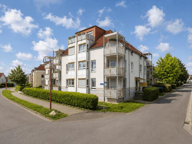 KOMPAKTE KAPITALANLAGE MIT MEHRWERT | Vermietete 2 Raum Wohnung mit Südbalkon und TG Stellplatz