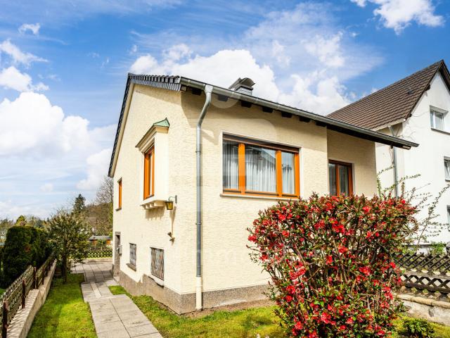 Kompaktes Einfamilienhaus mit Charme, solider Substanz und gepflegten Modernisierungen