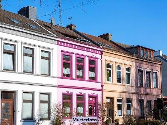 Kompaktes Reihenhaus mit Terrasse & Stellplatz ideal für Paare oder kleine Familien