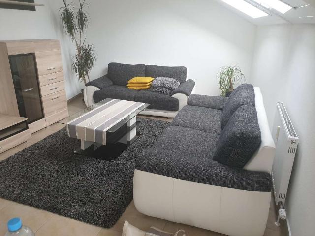 Kompaktes Wohnglück: 2 Zimmer Dachgeschosswohnung in Filderstadt