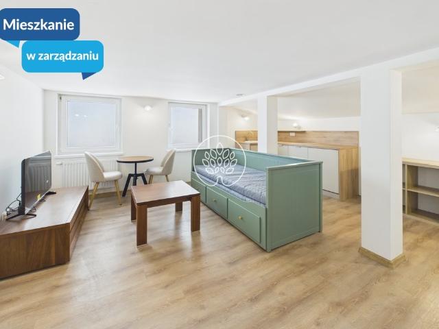 Kompaktowe 2 pokojowe mieszkanie na poddaszu bezczynsz
