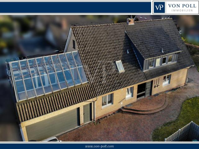 Komplett bezugsfrei ab 01.09.2026 – Zweifamilienhaus mit Wintergarten & Sauna
