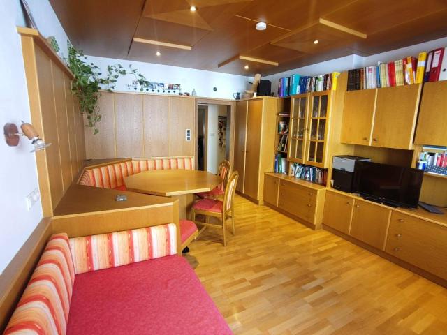 Komplett möblierte 2 Zimmer Wohnung mit Loggia & viel Stauraum in Innsbruck Pradl