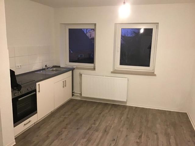 Komplett modernisierte 1,5 Zimmer Wohnung mit Balkon