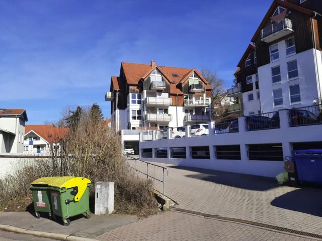 KOMPLETT RENOVIERT! 2 Zimmer Wohnung mit Balkon