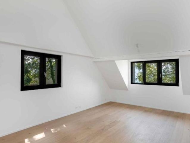 Komplett renovierte, moderne Villa mit Pool