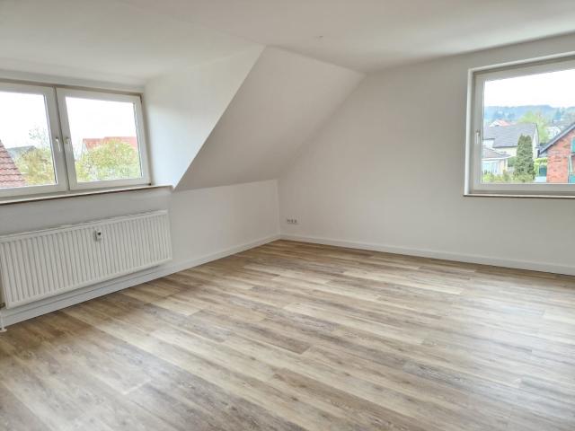 Komplett renovierte, helle, gut geschnittene Wohnung mit dem Stellplatz in Bad Salzuflen