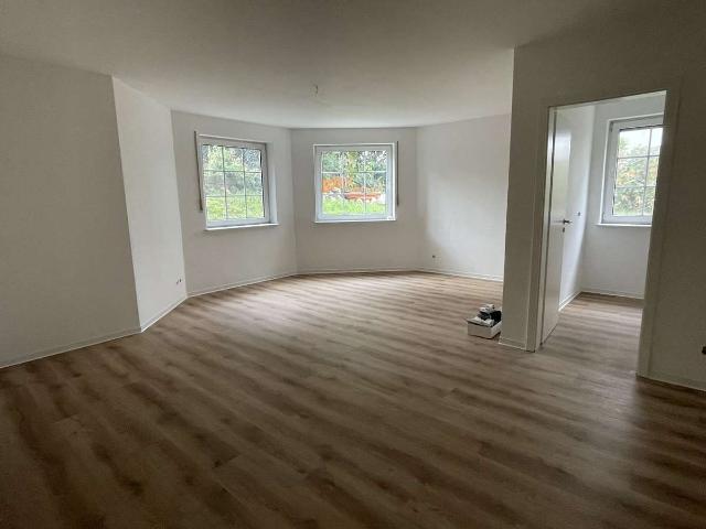 Komplett renovierte Souterrainwohnung in Schenkenberg
