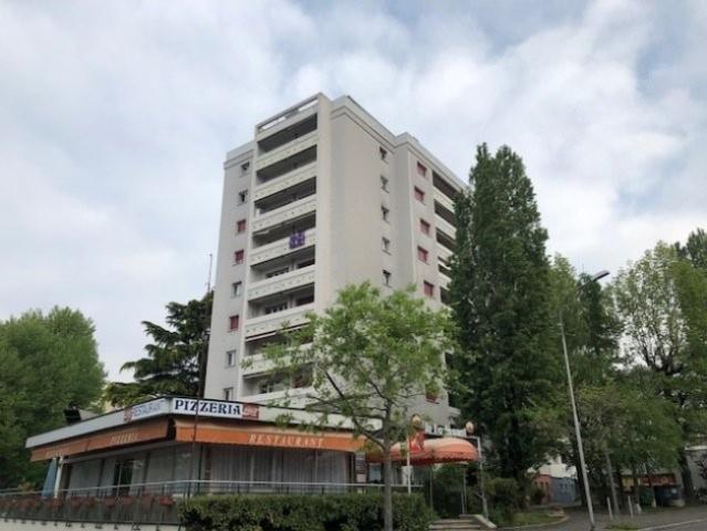 Komplett renovierte Wohnung – Florissant 28