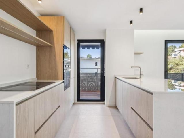 Komplett renovierte 3,5 Zimmer Wohnung Eine Oase der Ruhe mit Blick