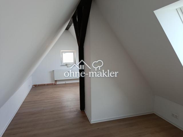 Komplett renovierte 3 Zimmer DG Maisonette Wohnung in Holzgerlingen