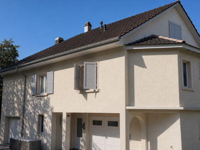 Komplett renoviertes Einfamilienhaus mit Garten und Terrasse in der Nähe von Yverdon