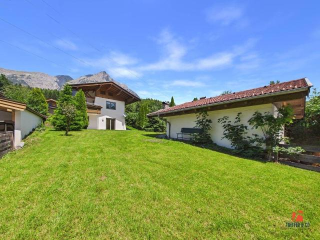 Komplett renoviertes Einfamilienhaus mit großem Garten in bester Sonnenlage von Ellmau