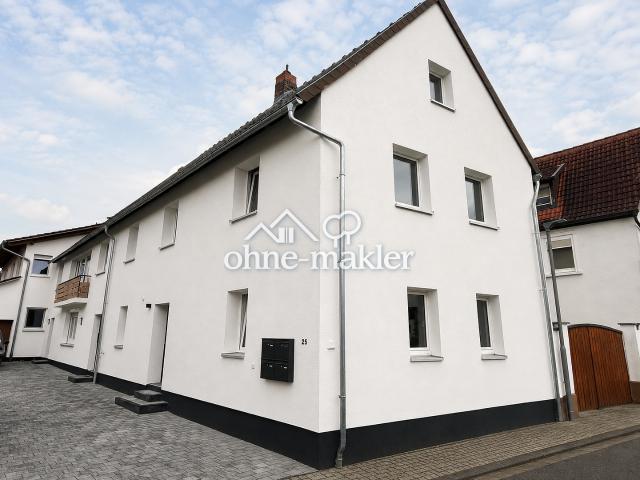 Komplett renoviertes Reihenendhaus mit großem Dachstudio und separatem Garten in Harthausen