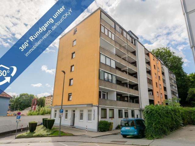 Wohnen in bester Lage! 2 Zimmer Wohnung mit Balkon, Duschbad & EBK
