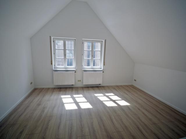 Komplett sanierte 2 Zimmer Dachgeschosswohnung im Herzen von Schwäbisch Gmünd in denkmalgeschützem Gebäude