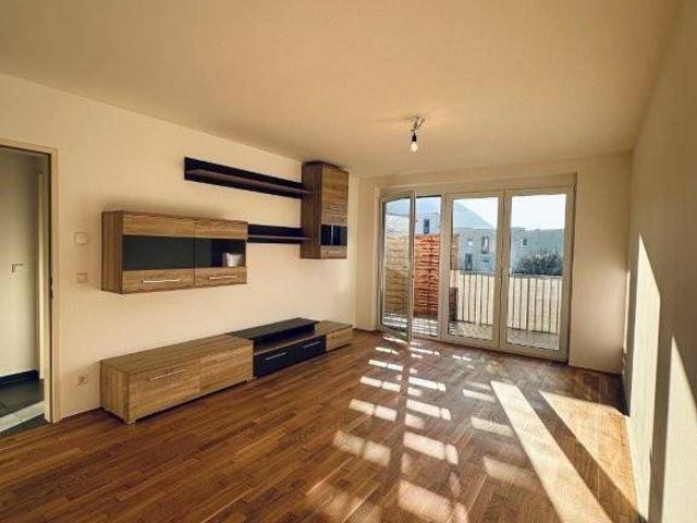 Komplett sanierte 3 Zimmer Wohnung