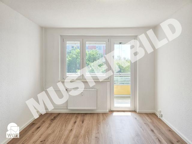 Komplett sanierte 3 Zimmer Wohnungen mit verglastem Balkon in Top Lage! Teilweise ab 16.08.2026 bezu