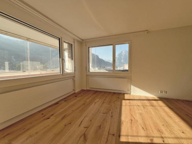 Komplett sanierte 3.5 Zimmerwohnung mit herrlicher Aussicht