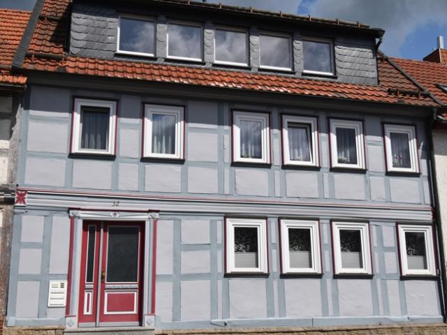 Komplett sanierte Dachgeschosswohnung im Stadtkern zu vermieten