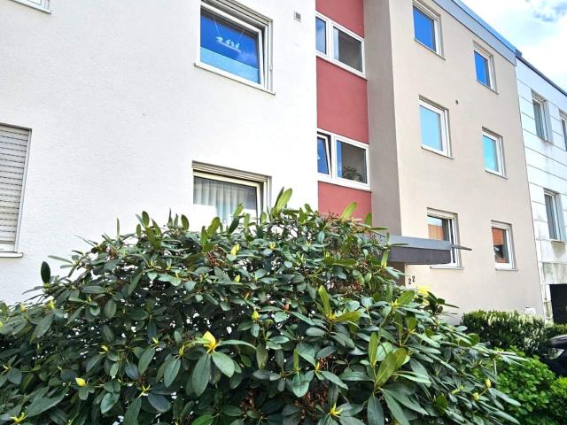 Komplettrenovierte 3 Zimmer Wohnung in zentraler Lage