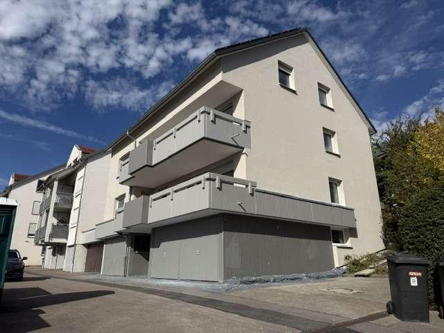 Komplettsanierte familienfreundliche 4,5 Zi EG Wohnung in Altbach