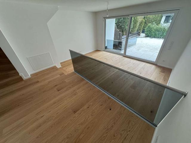 Komplettsaniertes Reihenmittelhaus mit großer Terrasse