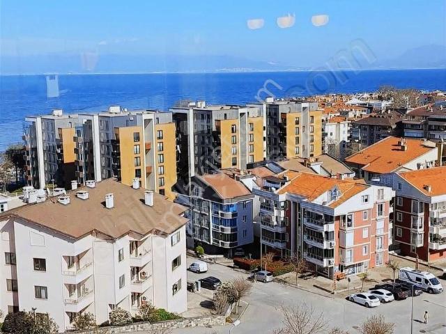 Komple Deniz Manzaralı, Eşyalı 3+1 Yarım Dubleks Daire