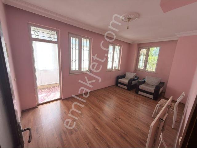 Konuksever Pazar Arkası Cadde Yakını 3+1 Kiralık Ters Dubleks