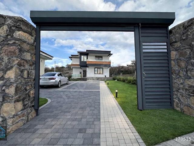 KONUM 360 KAYSERİ HACILAR'DA BODRUMLU SIFIR 3+1 SATILIK VİLLA