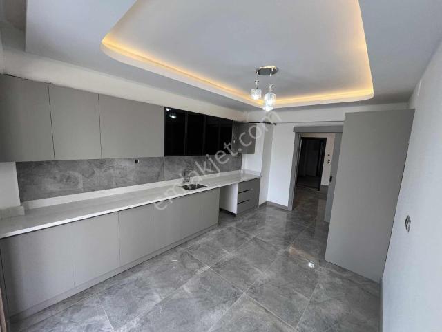 Konumdan Göl&vadi Manzaralı Sıfır 2,5+1 Satılık Daire