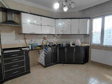 Konumdan Karataş Merkezde Bakımlı 3+1 Kiralık Daire