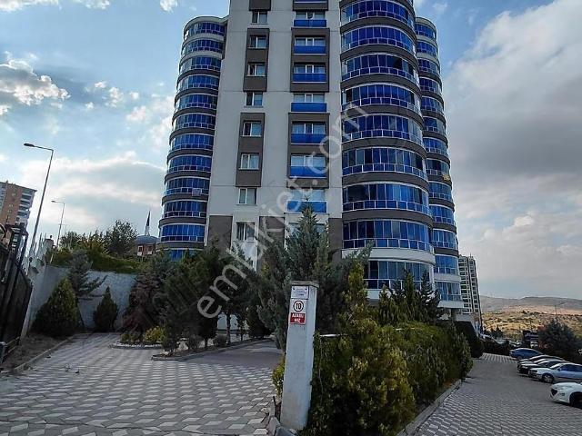 Konumu Ve Cephesiyle Nur Sultan Parkı Üstü harika Bir Daire