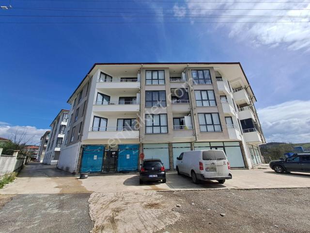Konuralp Taşlık Üniversite Mevkiinde Site İçi Satılık 2+1 Daire
