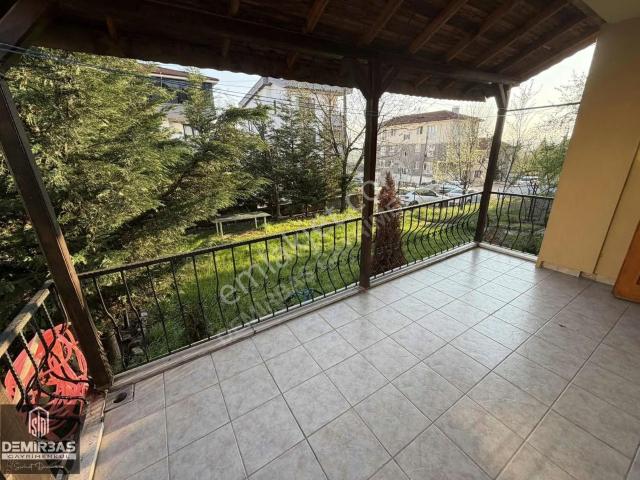 Konuralp'te Bahçeli Kiralık 2+1 Daire 85m²