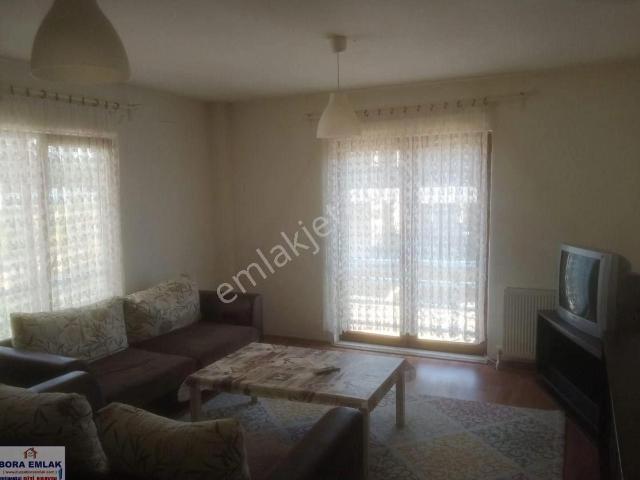 Konuralpte 1+1 Full Eşyalı Kiralık Ara Kat Daire