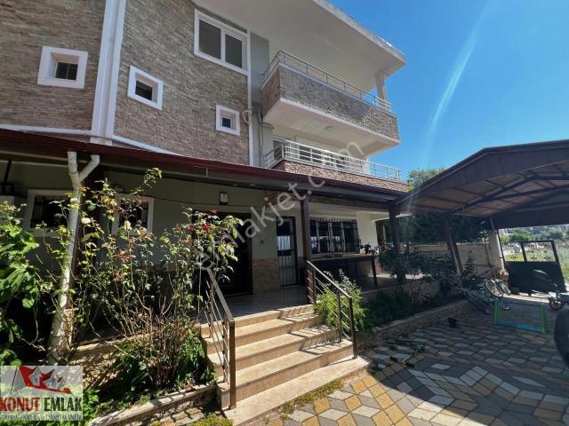 Konut Emlaktan Aydın Nazilli Yıldıztepe Mh Satılk 6+1 Lüks Vil
