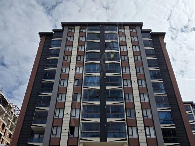 KONUT ER EMLAKTAN MERKEZİ KONUMDA SATILIK FULL YAPILI 2+1 DAİRE