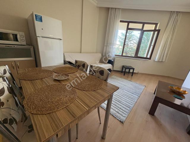 Konutkent'te Geniş Arakat,boyalı Temiz Eşyalı Herşeydahil 1,5+1