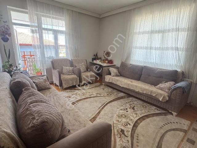 Konya Beyşehir Beytepe Mahallesinde Satılık Fırsat Daire 3+1