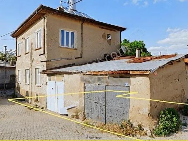 Konya Kadınhanı Ünveren Mh 213m2 İçinde Müstakil 2 Adet Daire !