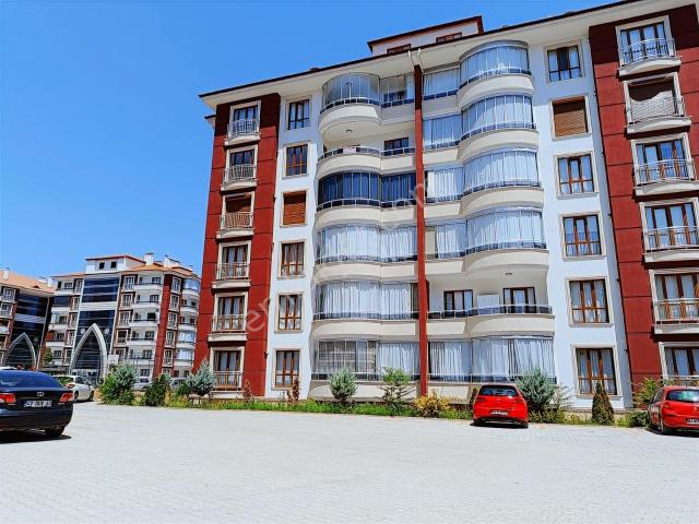 Konya Karatay Akcami Sitesi Kiralık Ara Kat Daire