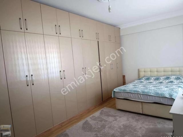 Konya Karatay Sarı Yakup Mahallesi Arakat 3+1 Satılık Daire